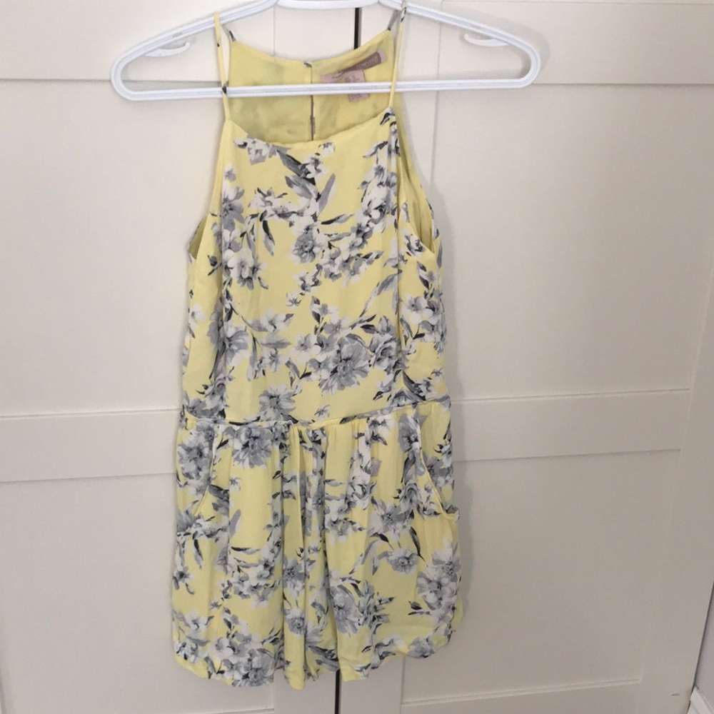 Short women’s jumper